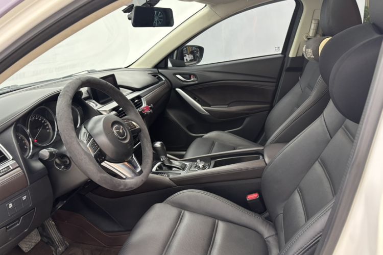Used Mazda Atenza 2017 2.0L Blue Sky Luxury Edition Interior 2