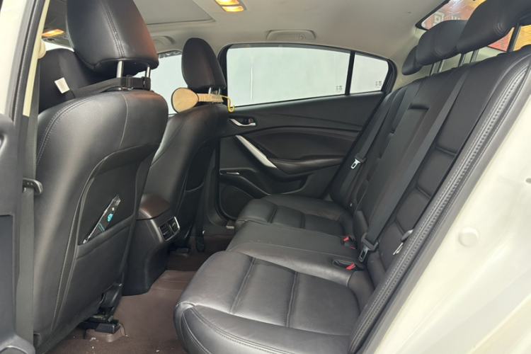 Used Mazda Atenza 2017 2.0L Blue Sky Luxury Edition Interior 3