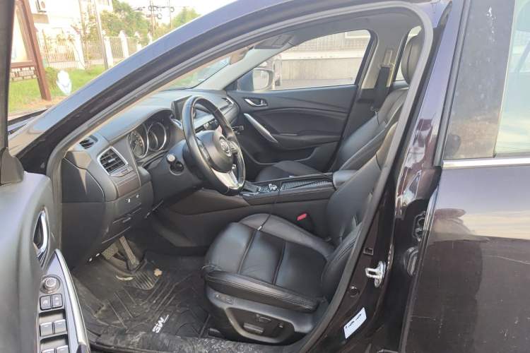 Used Mazda Atenza 2017 2.0L Blue Sky Luxury Edition Interior 3
