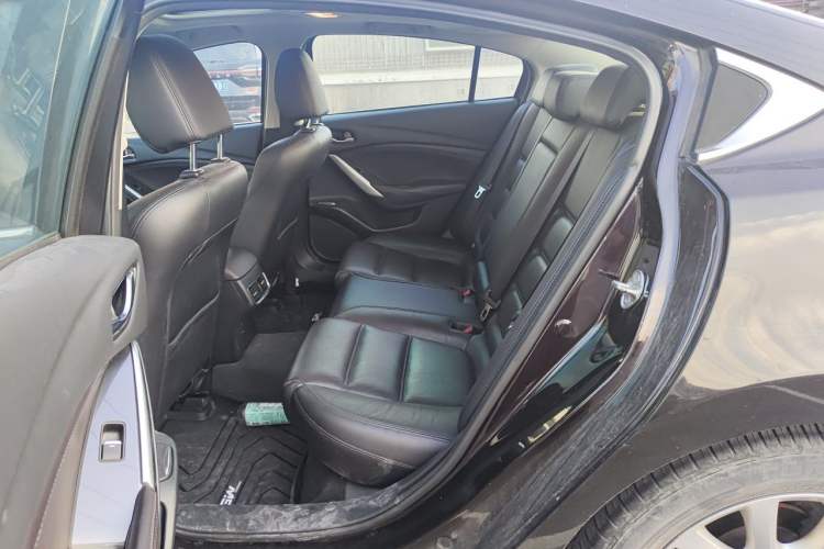 Used Mazda Atenza 2017 2.0L Blue Sky Luxury Edition Interior 4