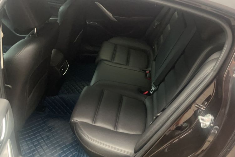 Used Mazda Atenza 2017 2.0L Blue Sky Luxury Edition Interior 4