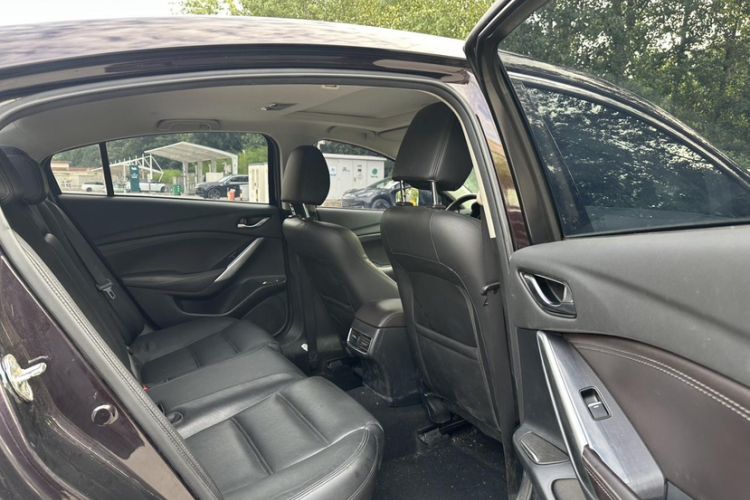 Used Mazda Atenza 2017 2.5L Sky Blue Supreme Edition Interior 6