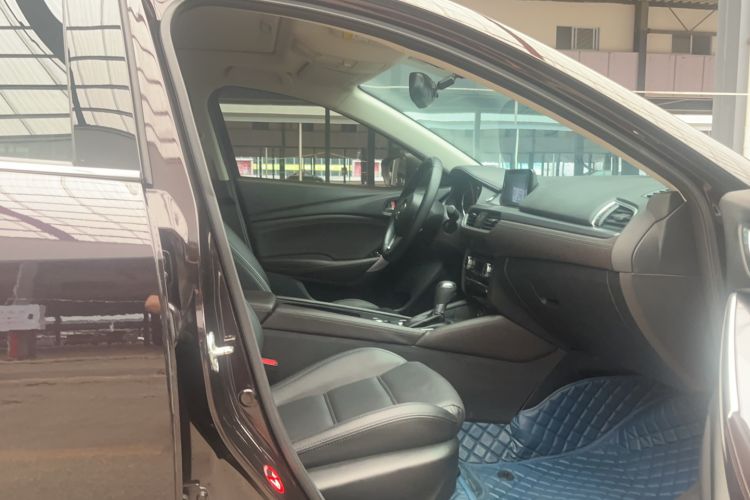 Used Mazda Atenza 2017 2.0L Blue Sky Luxury Edition Interior 8