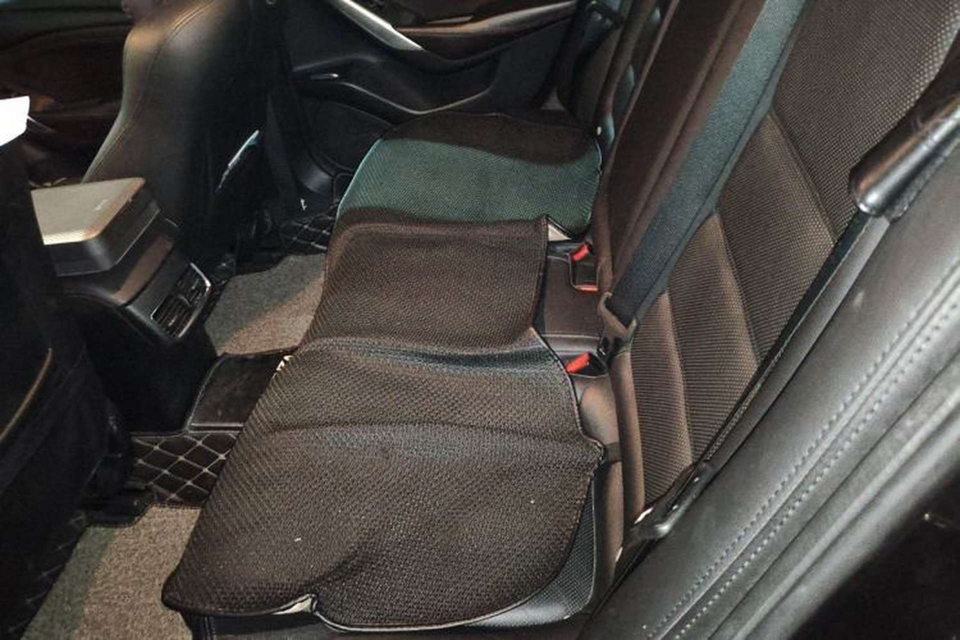 Used Mazda Atenza 2017 2.0L Blue Sky Luxury Edition Left Rear Seat