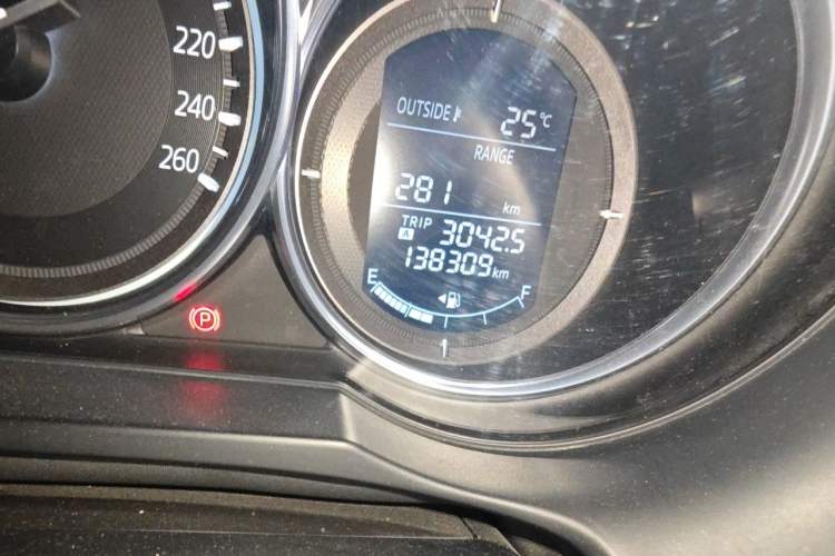 Used Mazda Atenza 2017 2.5L Skyactiv Sport Edition Odometer Close Up