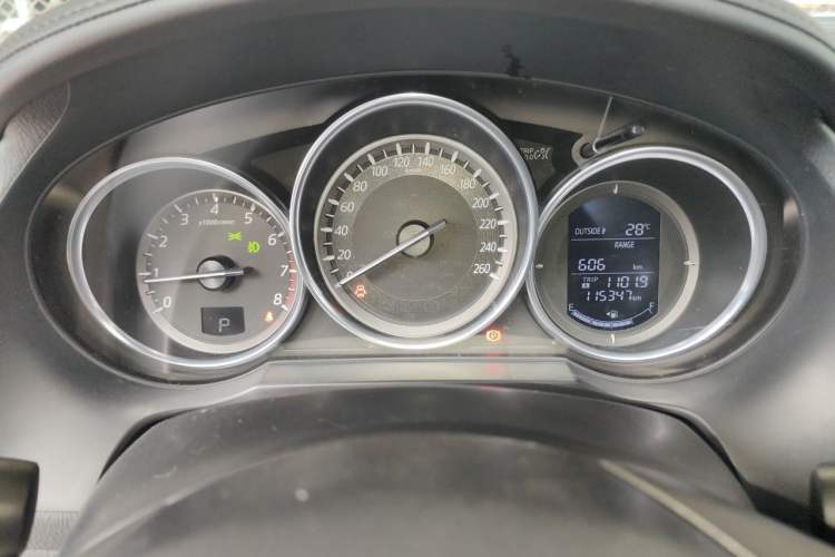 Used Mazda Atenza 2017 2.0L Blue Sky Luxury Edition Odometer Close Up