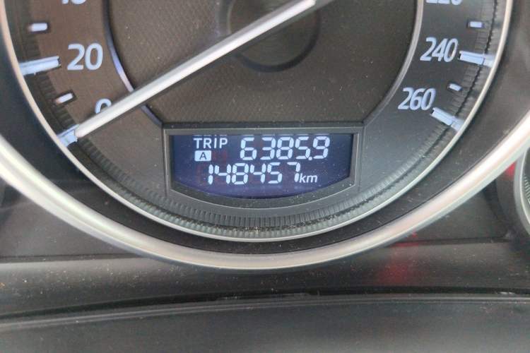 Used Mazda Atenza 2017 2.5L Blue Sky Prestige Edition Odometer Close Up