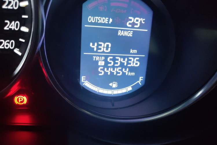 Used Mazda Atenza 2017 2.5L Skyactiv Sport Edition Odometer Close Up