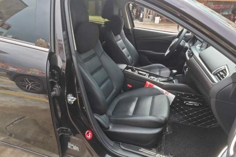 Used Mazda Atenza 2017 2.0L Blue Sky Luxury Edition Right Front Seat