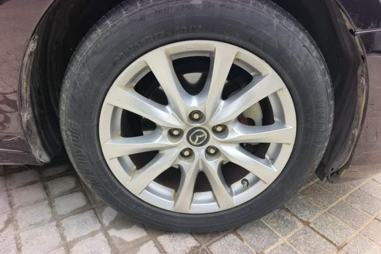 Used Mazda Atenza 2017 2.0L Blue Sky Luxury Edition Right Front Wheel Hub