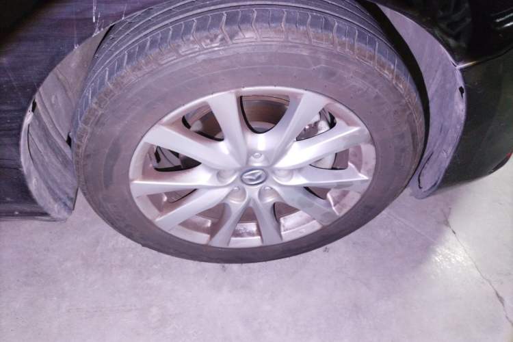 Used Mazda Atenza 2017 2.0L Blue Sky Luxury Edition Right Front Wheel Hub