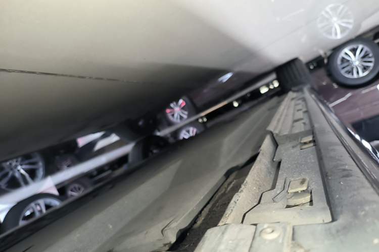 Used Mazda Atenza 2017 2.5L Blue Sky Prestige Edition Right Side Sill