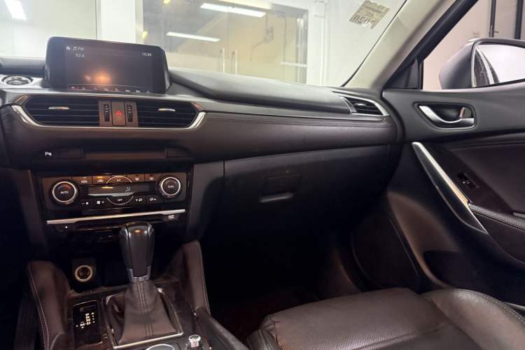 Used Mazda Atenza 2017 2.0L Blue Sky Luxury Edition Audio And AC Panel