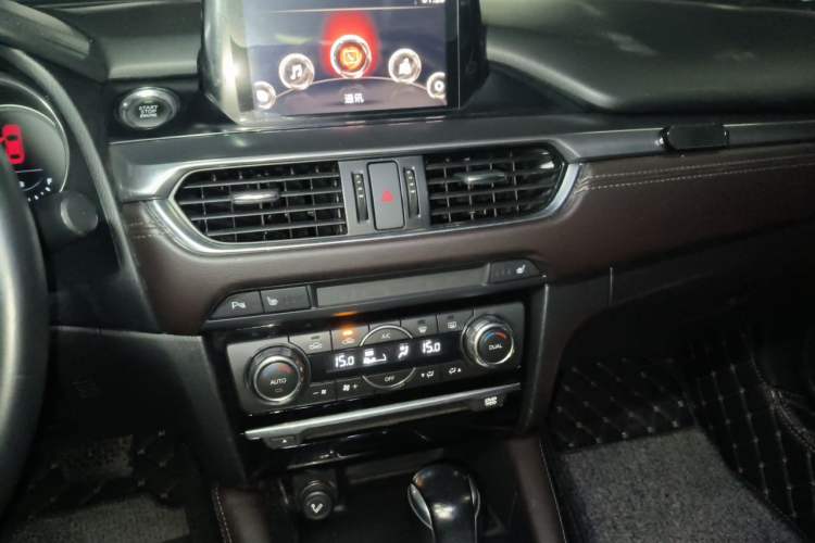 Used Mazda Atenza 2017 2.5L Blue Sky Prestige Edition Audio And AC Panel
