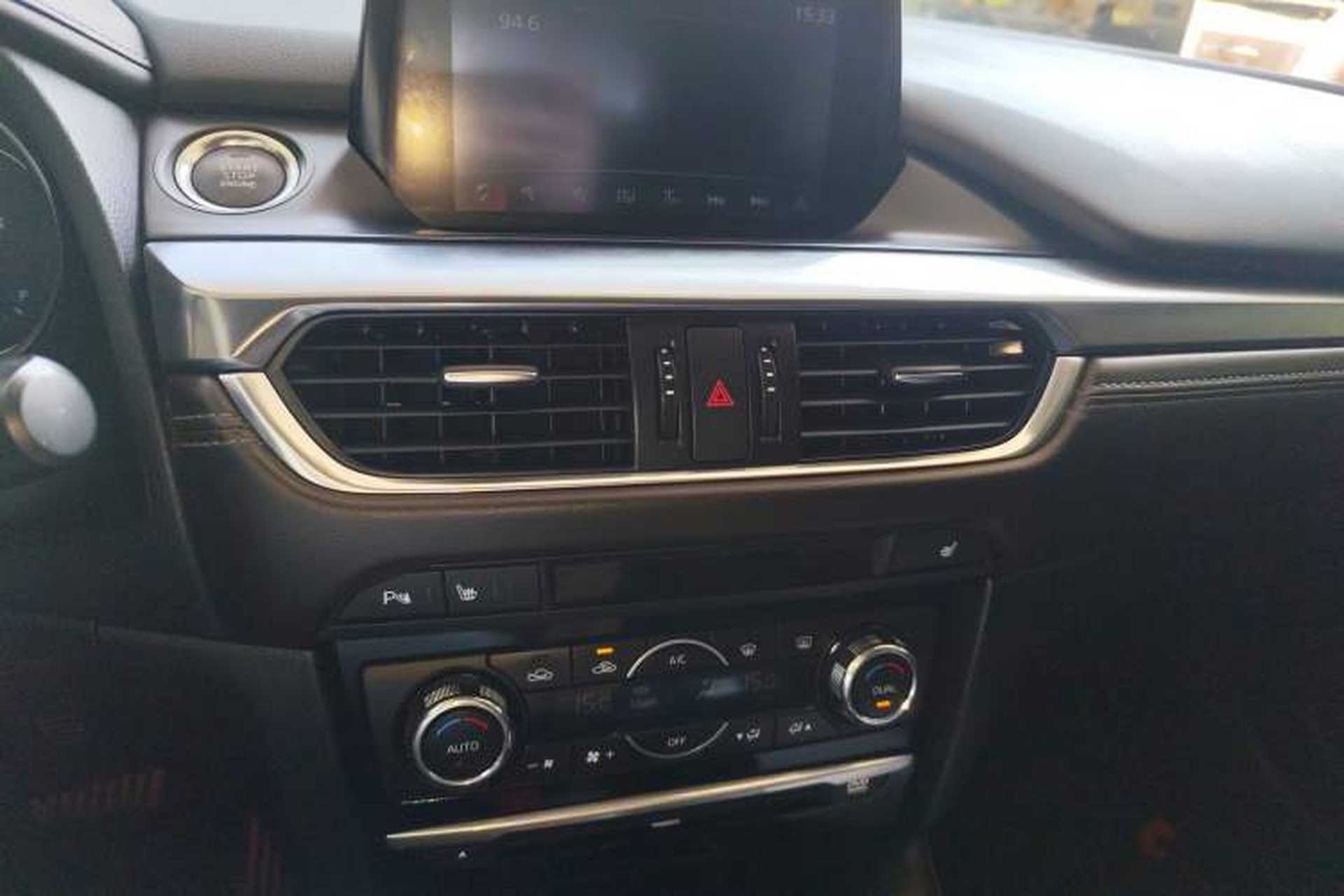 Used Mazda Atenza 2017 2.5L Blue Sky Prestige Edition Audio And AC Panel