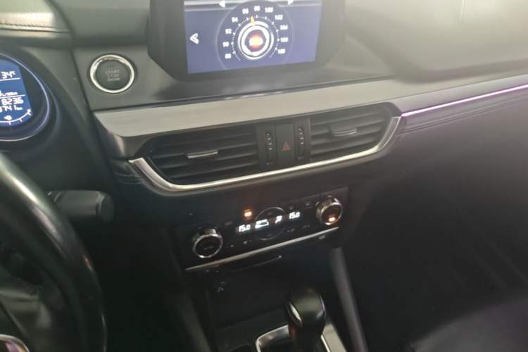 Used Mazda Atenza 2017 2.0L Blue Sky Luxury Edition Audio And AC Panel