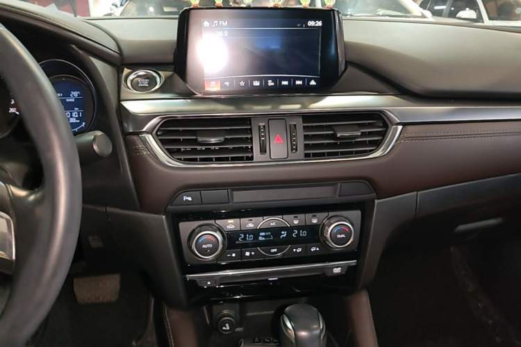 Used Mazda Atenza 2017 2.0L Blue Sky Luxury Edition Audio And AC Panel