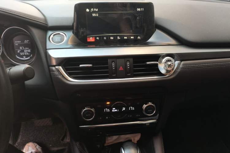 Used Mazda Atenza 2017 2.0L Blue Sky Luxury Edition Audio And AC Panel