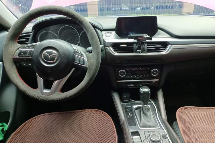 Used Mazda Atenza 2017 2.0L Blue Sky Luxury Edition Center Console