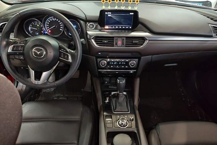 Used Mazda Atenza 2017 2.0L Blue Sky Luxury Edition Center Console