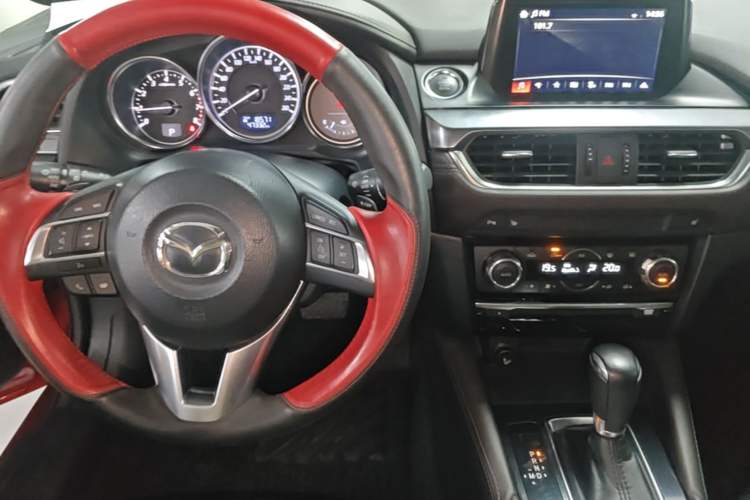 Used Mazda Atenza 2017 2.5L Blue Sky Prestige Edition Center Console