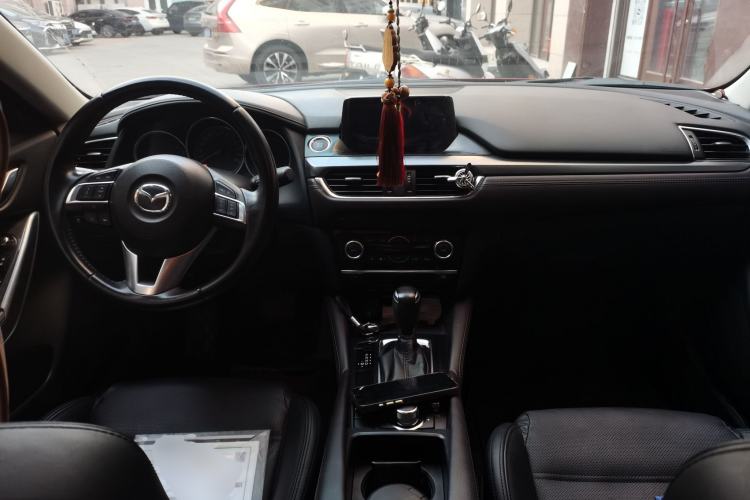 Used Mazda Atenza 2017 2.0L Blue Sky Luxury Edition Center Console