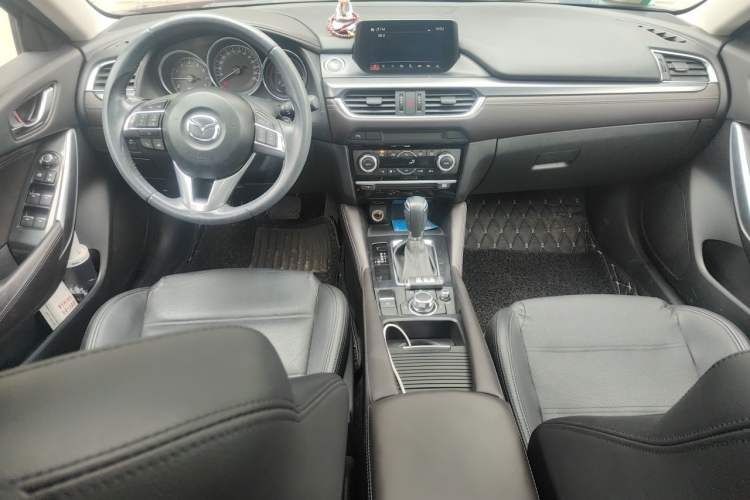 Used Mazda Atenza 2017 2.5L Skyactiv Sport Edition Center Console