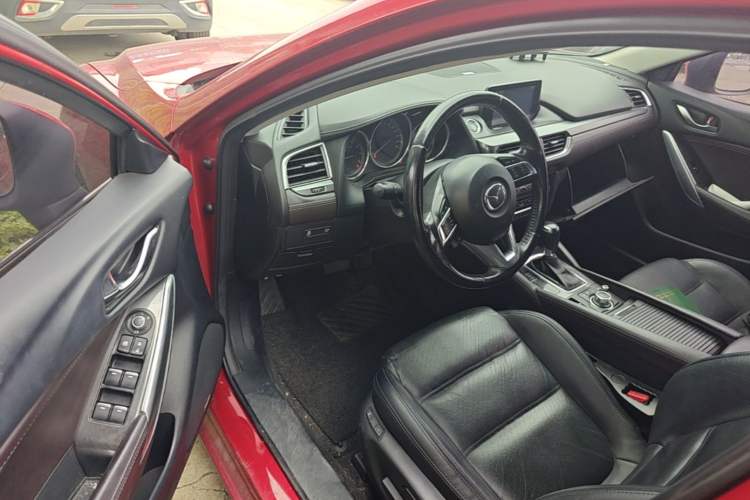 Used Mazda Atenza 2017 2.0L Blue Sky Luxury Edition Driver Seat