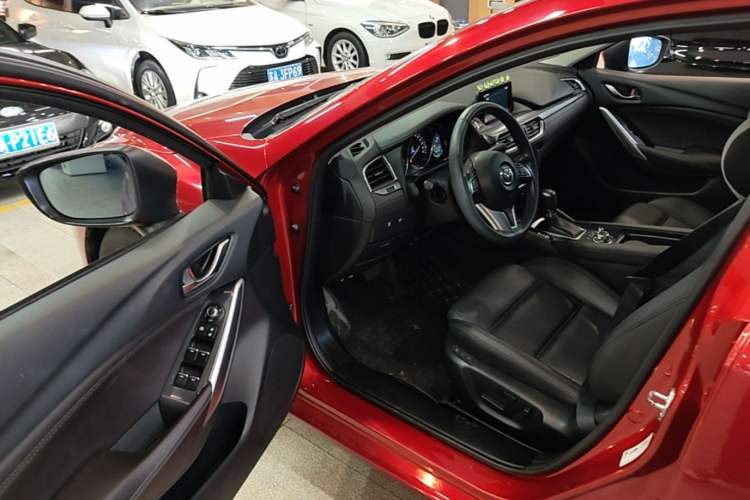 Used Mazda Atenza 2017 2.0L Blue Sky Luxury Edition Driver Seat