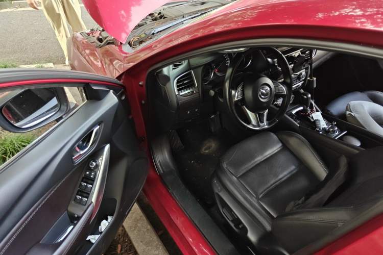 Used Mazda Atenza 2017 2.0L Blue Sky Luxury Edition Driver Seat