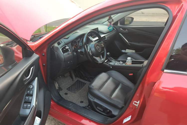 Used Mazda Atenza 2017 2.0L Blue Sky Luxury Edition Driver Seat