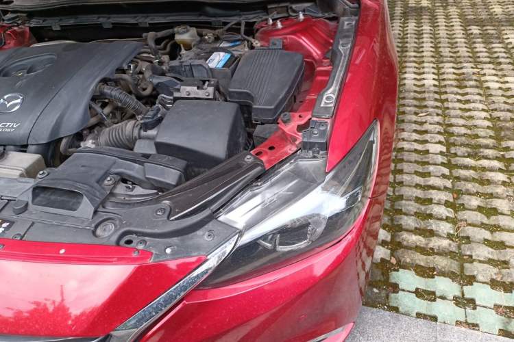 Used Mazda Atenza 2017 2.0L Blue Sky Luxury Edition Engine Bay Left