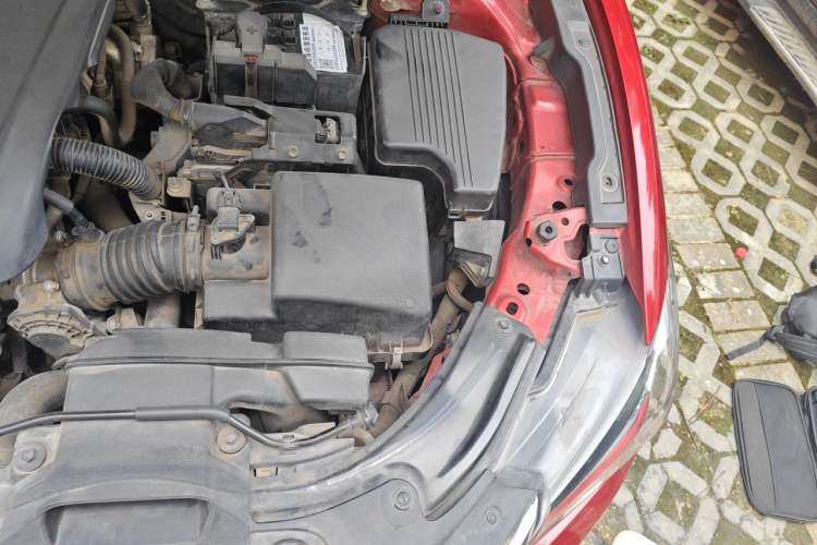 Used Mazda Atenza 2017 2.0L Blue Sky Luxury Edition Engine Bay Left