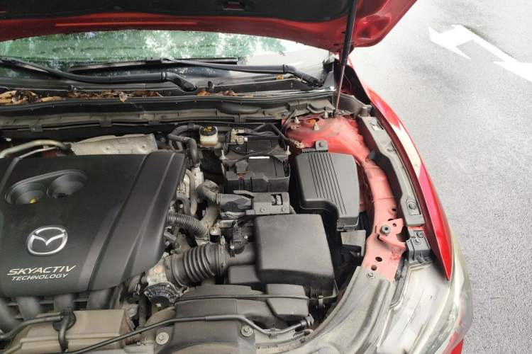 Used Mazda Atenza 2017 2.0L Blue Sky Luxury Edition Engine Bay Left