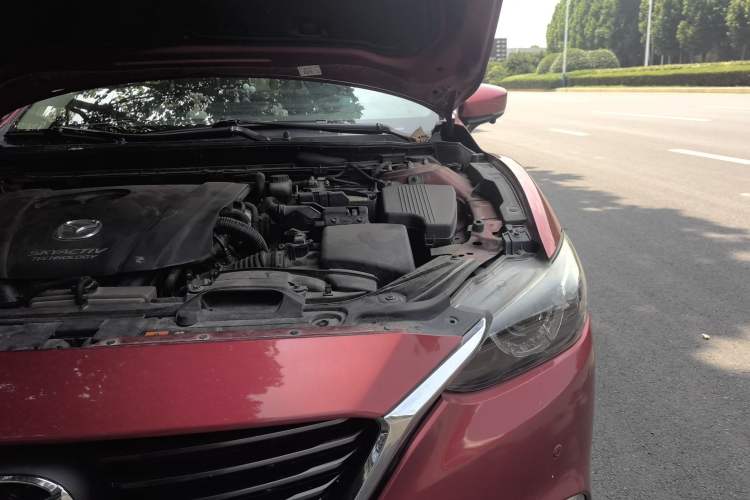 Used Mazda Atenza 2017 2.0L Blue Sky Luxury Edition Engine Bay Left