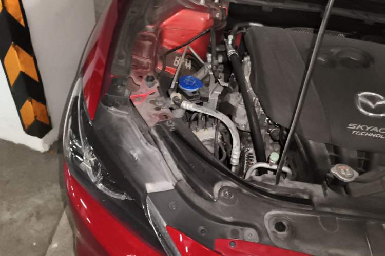 Used Mazda Atenza 2017 2.0L Blue Sky Luxury Edition Engine Bay Right