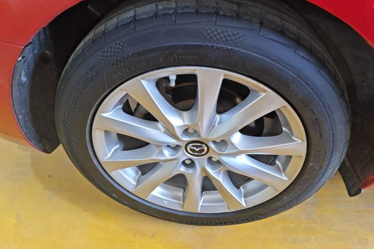 Used Mazda Atenza 2017 2.0L Blue Sky Luxury Edition Exterior 2