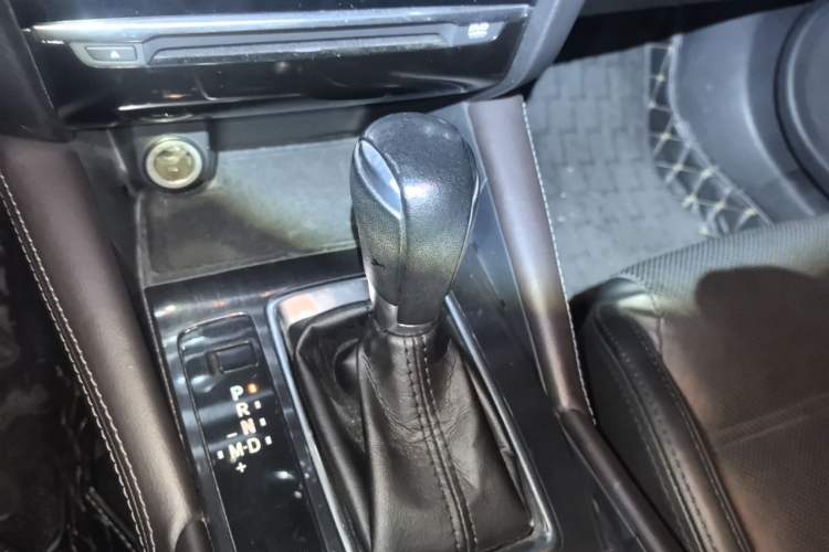 Used Mazda Atenza 2017 2.0L Blue Sky Luxury Edition Gear Lever