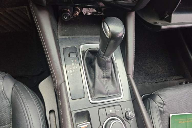 Used Mazda Atenza 2017 2.0L Blue Sky Luxury Edition Gear Lever