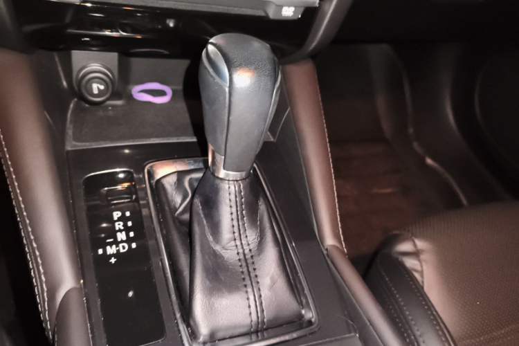 Used Mazda Atenza 2017 2.0L Blue Sky Luxury Edition Gear Lever