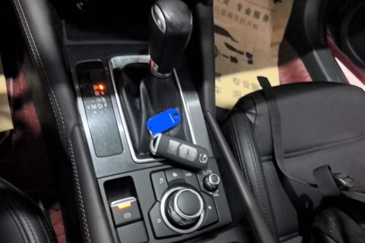 Used Mazda Atenza 2017 2.0L Blue Sky Luxury Edition Gear Lever