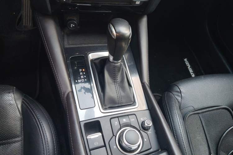 Used Mazda Atenza 2017 2.5L Blue Sky Prestige Edition Gear Lever