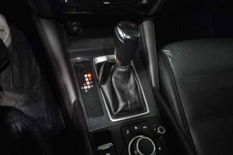 Used Mazda Atenza 2017 2.0L Blue Sky Luxury Edition Gear Lever