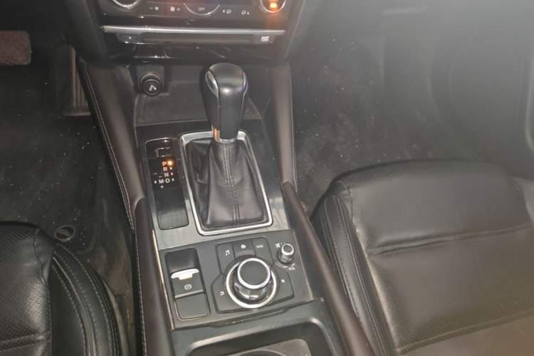Used Mazda Atenza 2017 2.0L Blue Sky Luxury Edition Gear Lever