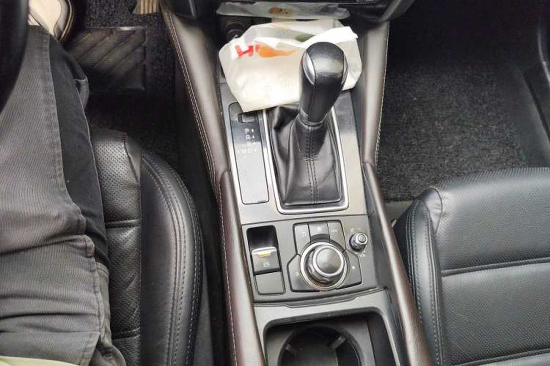 Used Mazda Atenza 2017 2.0L Blue Sky Luxury Edition Gear Lever