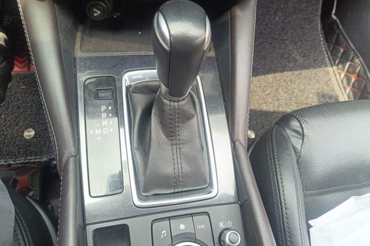 Used Mazda Atenza 2017 2.5L Blue Sky Prestige Edition Gear Lever