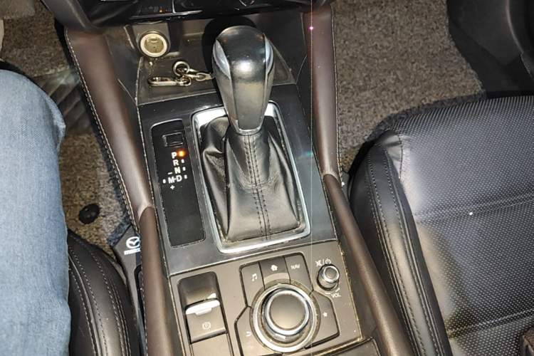 Used Mazda Atenza 2017 2.5L Skyactiv Sport Edition Gear Lever