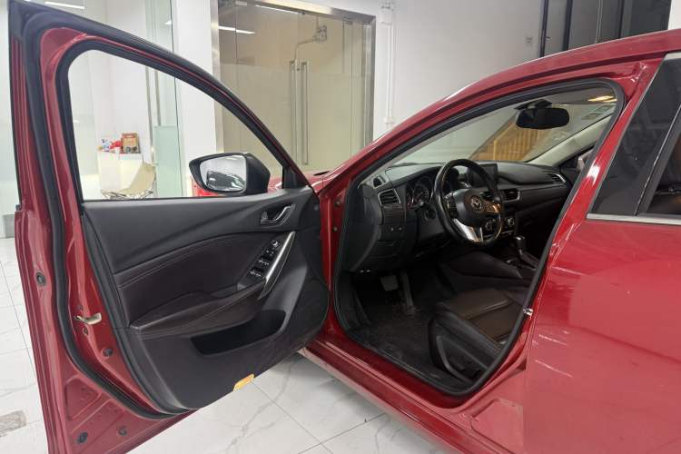 Used Mazda Atenza 2017 2.0L Blue Sky Luxury Edition Interior 1
