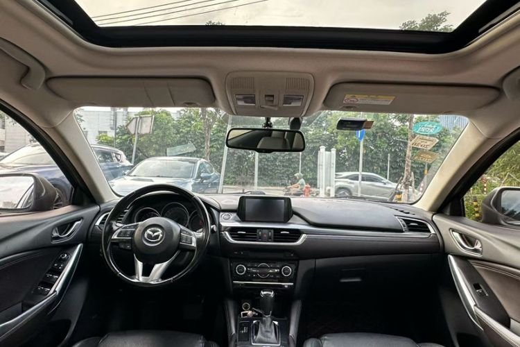 Used Mazda Atenza 2017 2.5L Blue Sky Prestige Edition Interior 2