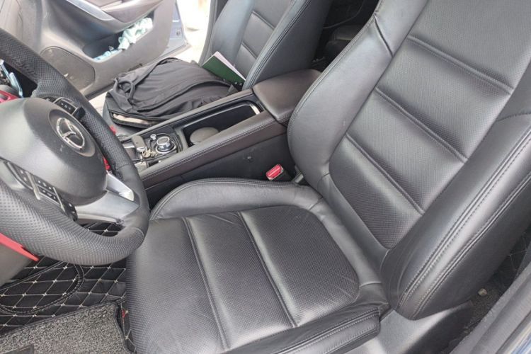 Used Mazda Atenza 2017 2.5L Blue Sky Prestige Edition Interior 3